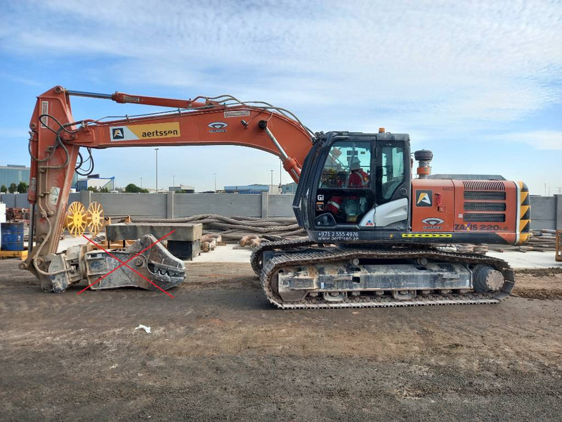 Hitachi ZX220 LC (Abu Dhabi) - Гусеничный экскаватор: фото 1 Hitachi ZX220 LC (Abu Dhabi) - Гусеничный экскаватор: фото 1