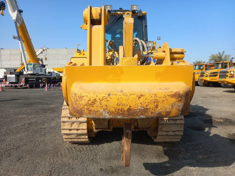 Komatsu D155A-6R (4 pcs available in Abu Dhabi) - Бульдозер: фото 3 Komatsu D155A-6R (4 pcs available in Abu Dhabi) - Бульдозер: фото 3