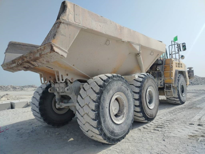 Komatsu HM400-3R (4 pieces available in Abu Dhabi) - Сочленённый самосвал: фото 5 Komatsu HM400-3R (4 pieces available in Abu Dhabi) - Сочленённый самосвал: фото 5