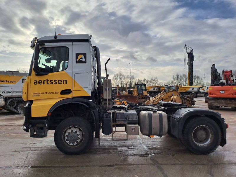 Mercedes-Benz Arocs 2045 - Тягач: фото 1 Mercedes-Benz Arocs 2045 - Тягач: фото 1