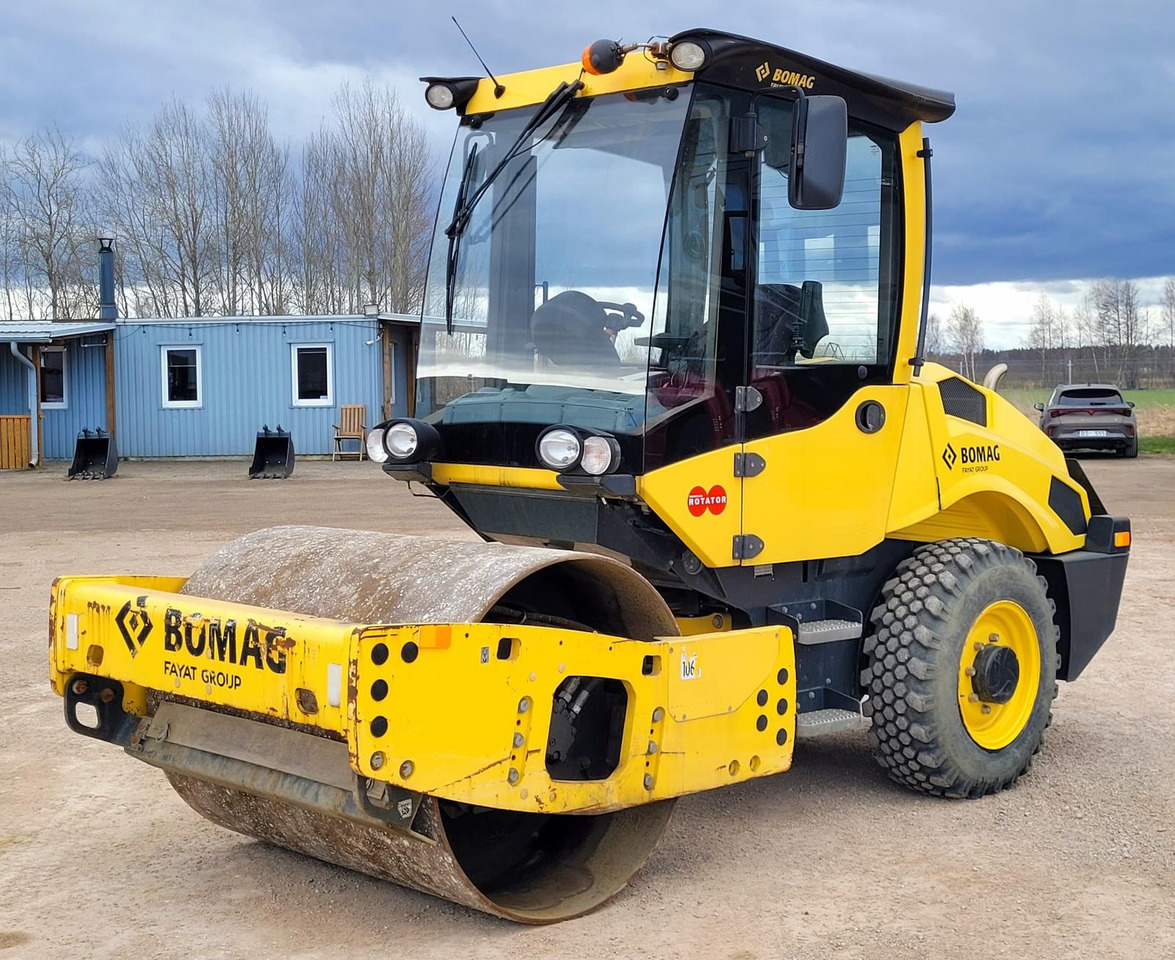 BOMAG BW145D-5 EPA - Каток: фото 1 BOMAG BW145D-5 EPA - Каток: фото 1