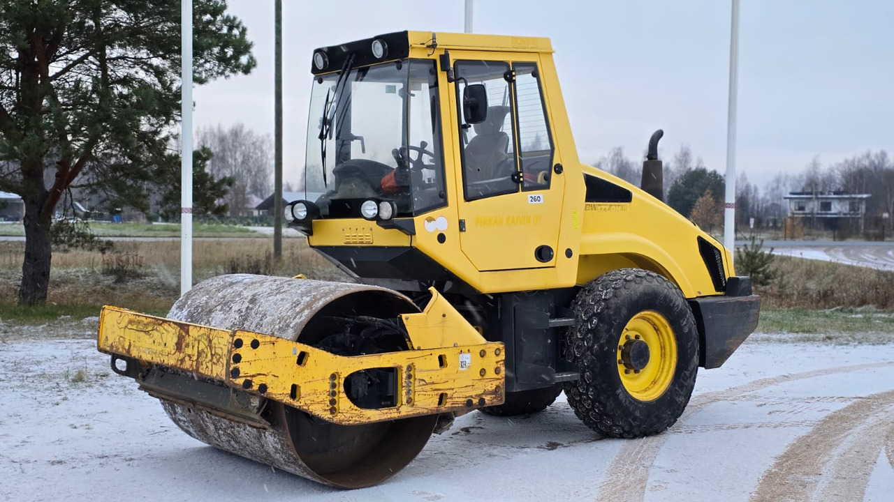 BOMAG BW177D-4 - Каток: фото 1 BOMAG BW177D-4 - Каток: фото 1