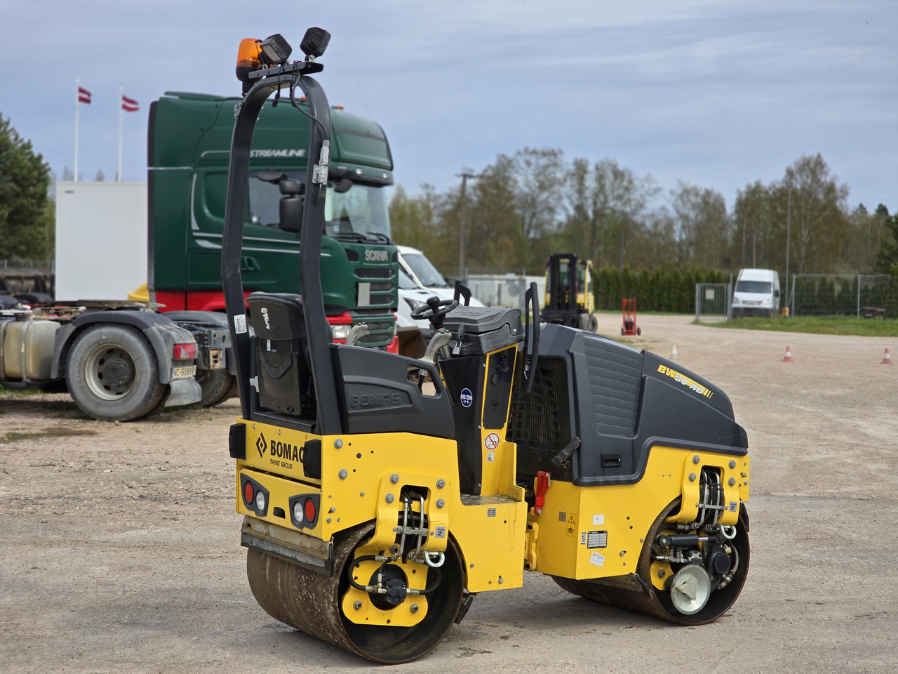 BOMAG BW80-AD5 - Каток тротуарный: фото 3 BOMAG BW80-AD5 - Каток тротуарный: фото 3