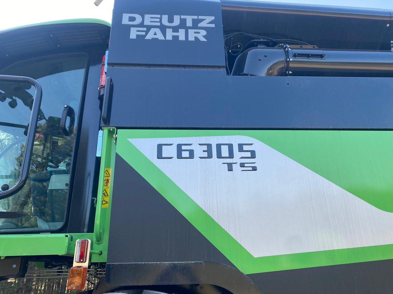 DEUTZ FAHR C6305 TS with DH630R NEW/UNUSED - Комбайн: фото 4 DEUTZ FAHR C6305 TS with DH630R NEW/UNUSED - Комбайн: фото 4