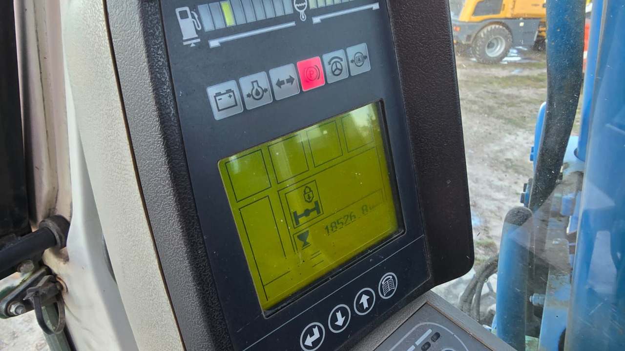 Колёсный экскаватор LIEBHERR A904 Litronic: фото 18