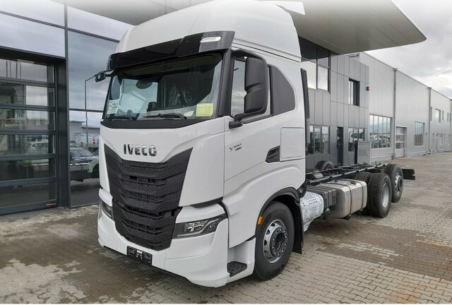 IVECO S-Way AS260S46Y/P-AERO+LIVING&COMFORT PACK... - Грузовик-шасси: фото 1 IVECO S-Way AS260S46Y/P-AERO+LIVING&COMFORT PACK... - Грузовик-шасси: фото 1