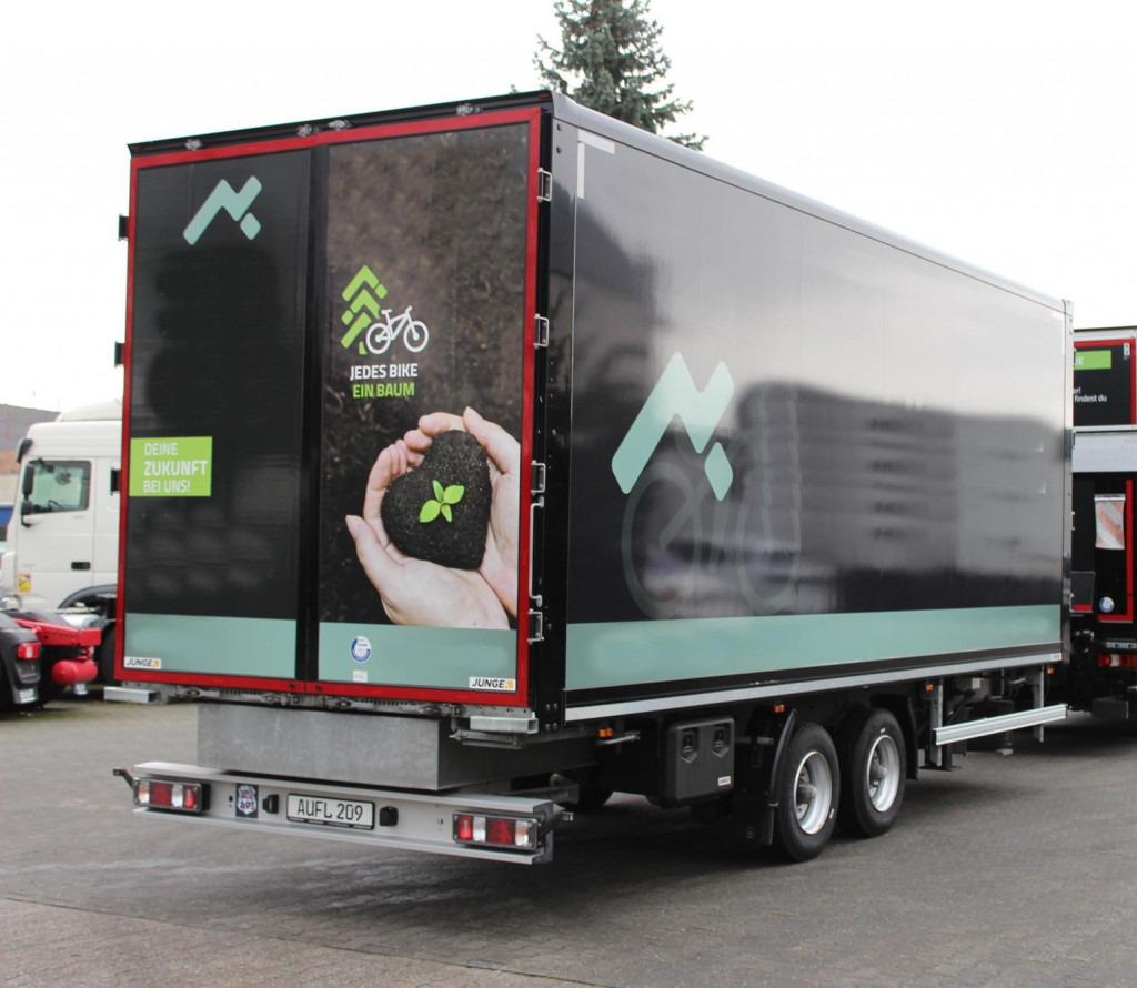 Junge 2-Achser BPW Durchladen Doppelstock TOP - Прицеп-фургон: фото 1 Junge 2-Achser BPW Durchladen Doppelstock TOP - Прицеп-фургон: фото 1