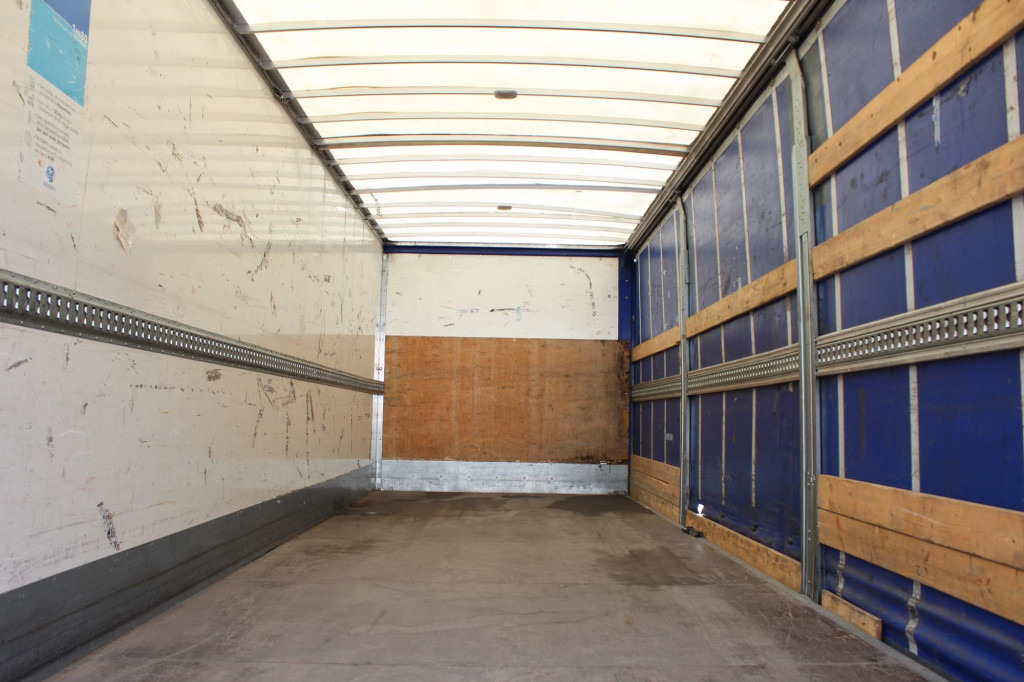 MAN TGL 12.220 Plane-Koffer 7,5 m LBW Klima 199TKm - Тентованный грузовик: фото 3 MAN TGL 12.220 Plane-Koffer 7,5 m LBW Klima 199TKm - Тентованный грузовик: фото 3