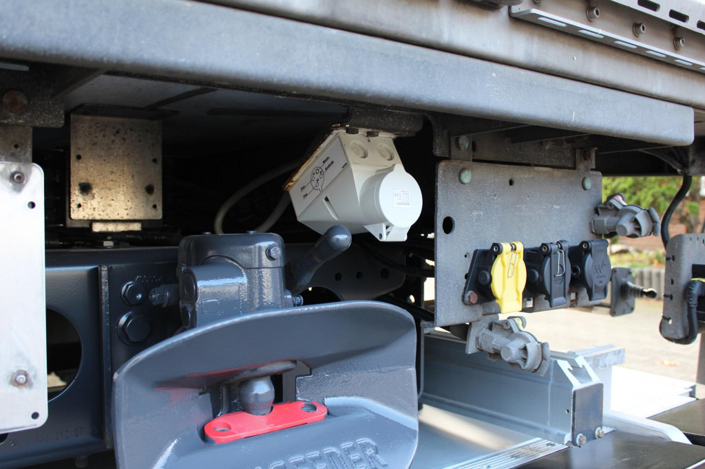 Mercedes-Benz Actros 1830 E6 TK T-1200R Multi Bi-Temp LBW AHK - Рефрижератор: фото 5 Mercedes-Benz Actros 1830 E6 TK T-1200R Multi Bi-Temp LBW AHK - Рефрижератор: фото 5