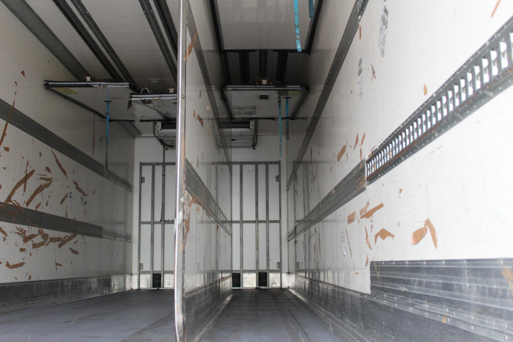 Mercedes-Benz Antos 2536 E6 CS 1250Mt Tri-temp LBW TW ATP - Рефрижератор: фото 4 Mercedes-Benz Antos 2536 E6 CS 1250Mt Tri-temp LBW TW ATP - Рефрижератор: фото 4