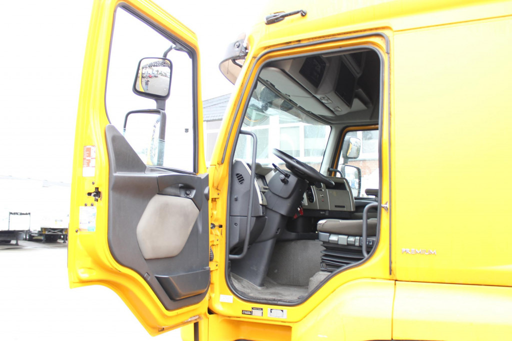 Renault Premium 380DXi BDF Schlafkabine LBW AHK 298 TKm - Грузовик-шасси: фото 4 Renault Premium 380DXi BDF Schlafkabine LBW AHK 298 TKm - Грузовик-шасси: фото 4