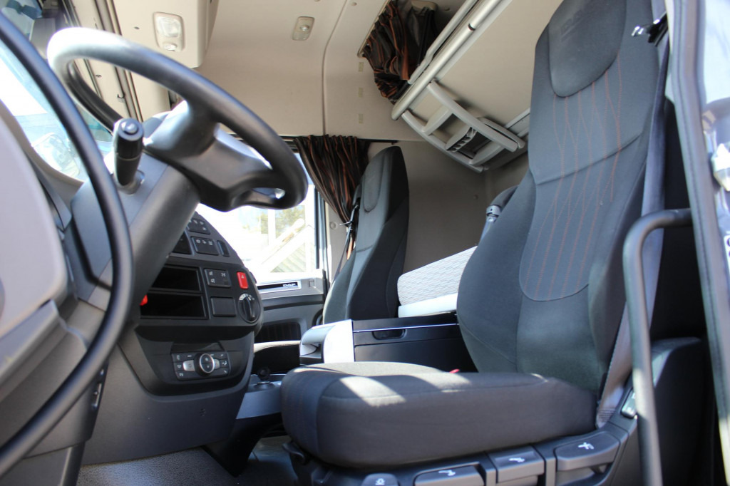 Daf XF 530 SC Retarder ACC LDWS Kühlbox Vollspoiler - Тягач: фото 4 Daf XF 530 SC Retarder ACC LDWS Kühlbox Vollspoiler - Тягач: фото 4