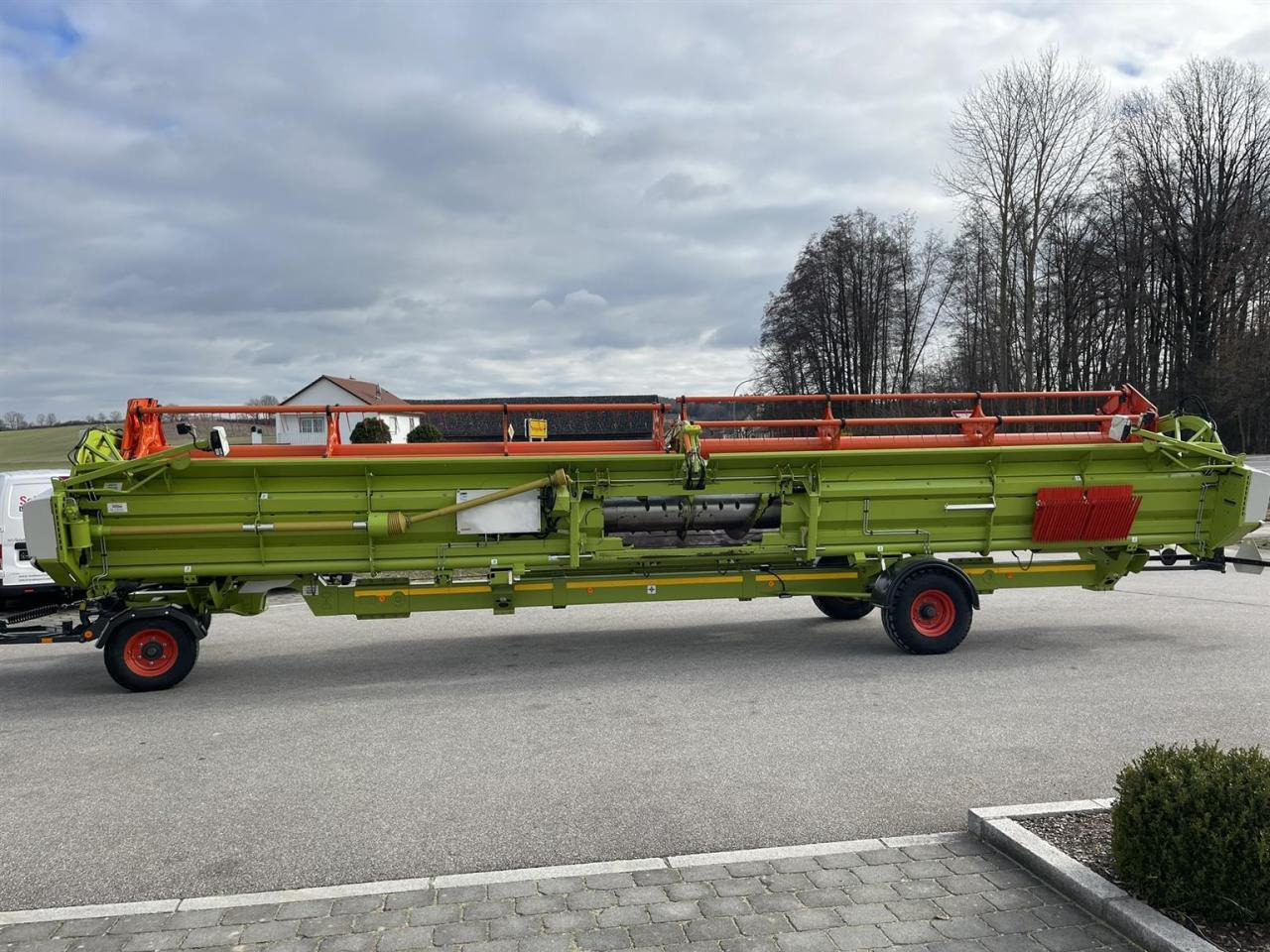 CLAAS Schneidwerk Claas Vario V1050, ca. 1600ha, LED Laser, Bj. 2016 - Жатка зерновая: фото 5 CLAAS Schneidwerk Claas Vario V1050, ca. 1600ha, LED Laser, Bj. 2016 - Жатка зерновая: фото 5