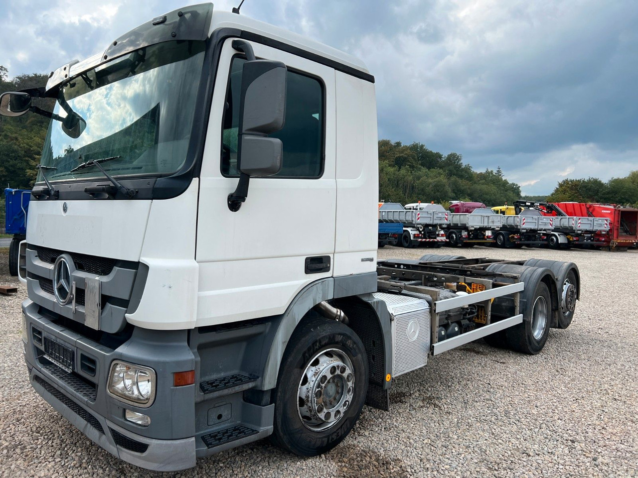 Mercedes-Benz Actros MP 3 2532 6x2 Euro 5 - Грузовик-шасси: фото 1 Mercedes-Benz Actros MP 3 2532 6x2 Euro 5 - Грузовик-шасси: фото 1