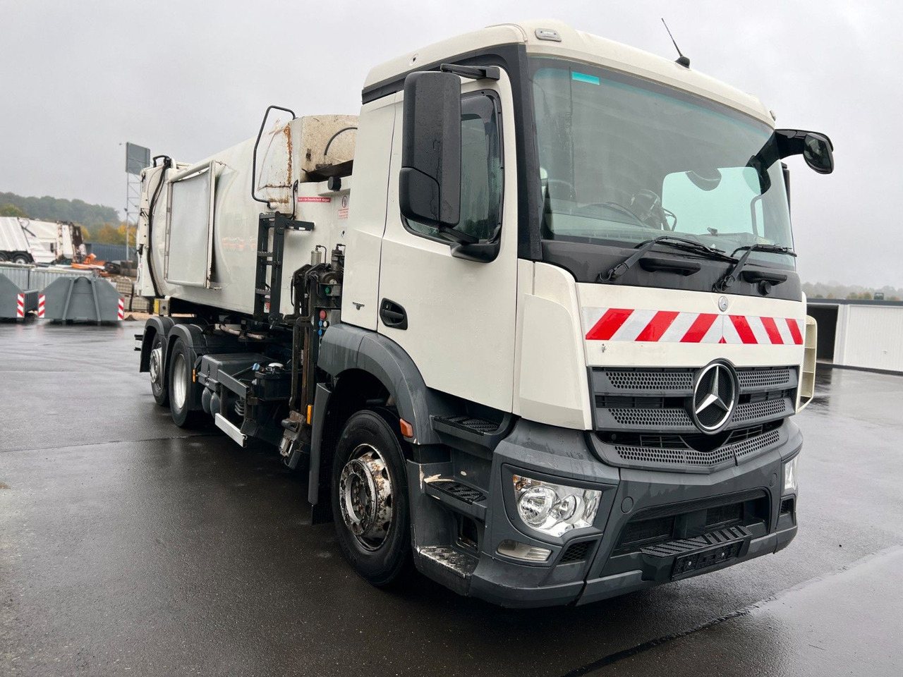 Mercedes-Benz Antos 2533 6x2 Seitenlader Zoeller S LF 22 Mercedes-Benz Antos 2533 6x2 Seitenlader Zoeller S LF 22 - Мусоровоз: фото 4 Mercedes-Benz Antos 2533 6x2 Seitenlader Zoeller S LF 22 Mercedes-Benz Antos 2533 6x2 Seitenlader Zoeller S LF 22 - Мусоровоз: фото 4