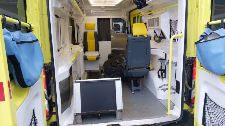 Машина скорой помощи FORD TRANSIT 2,0TDI AMBULANCE KLIMA 12.2018 EURO 6, 3 UNITS: фото 14