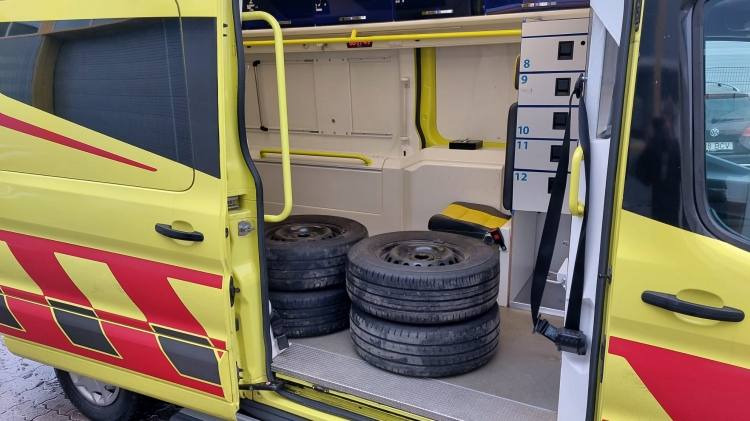 Машина скорой помощи FORD TRANSIT 2,0TDI AMBULANCE KLIMA 12.2018 EURO 6, 3 UNITS: фото 8