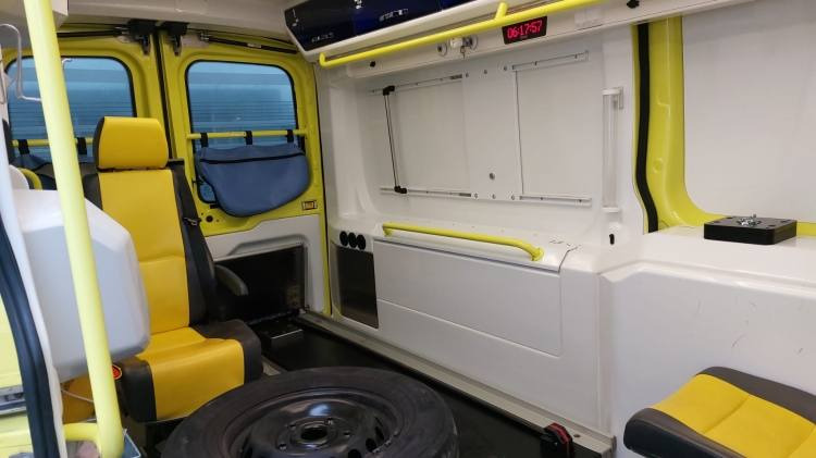 Машина скорой помощи FORD TRANSIT 2,0TDI AMBULANCE KLIMA 12.2018 EURO 6, 3 UNITS: фото 7