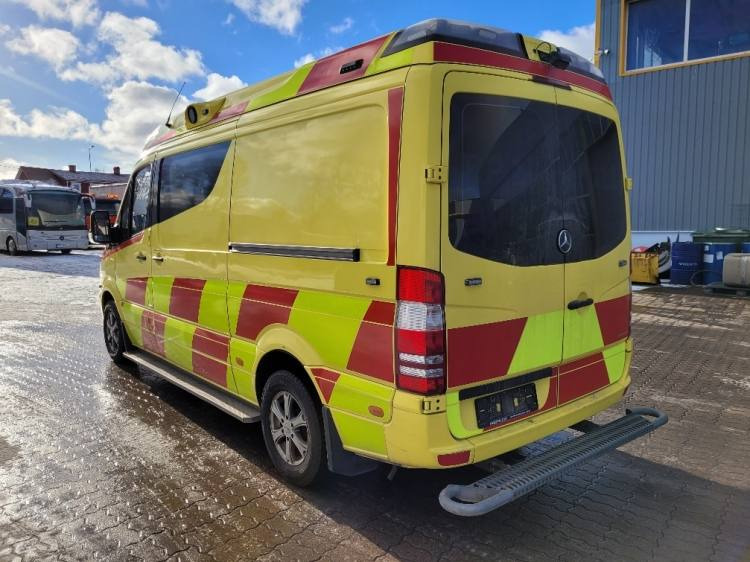 MERCEDES – BENZ SPRINTER 3.0D AMBULANCE (PROFILE) KLIMA 2.2016 EURO 6  - Машина скорой помощи: фото 3 MERCEDES – BENZ SPRINTER 3.0D AMBULANCE (PROFILE) KLIMA 2.2016 EURO 6  - Машина скорой помощи: фото 3