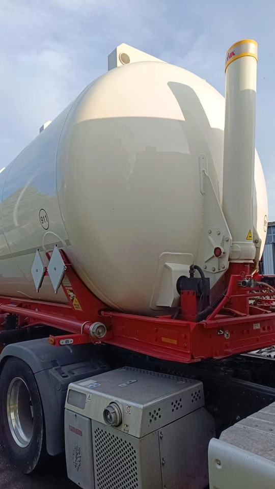 Kässbohrer Kippsilo 60m³ ADR - Полуприцеп цистерна для сыпучих грузов: фото 5 Kässbohrer Kippsilo 60m³ ADR - Полуприцеп цистерна для сыпучих грузов: фото 5