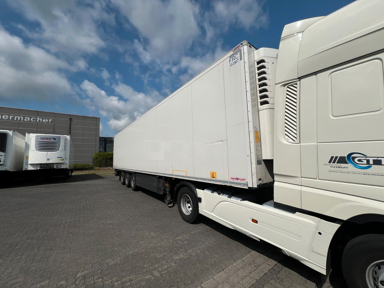 Schmitz Cargobull SKO 24/L - 13.4 FP 45 Cool V7, Schmitz S.CU V2.0 - Полуприцеп-рефрижератор: фото 1 Schmitz Cargobull SKO 24/L - 13.4 FP 45 Cool V7, Schmitz S.CU V2.0 - Полуприцеп-рефрижератор: фото 1