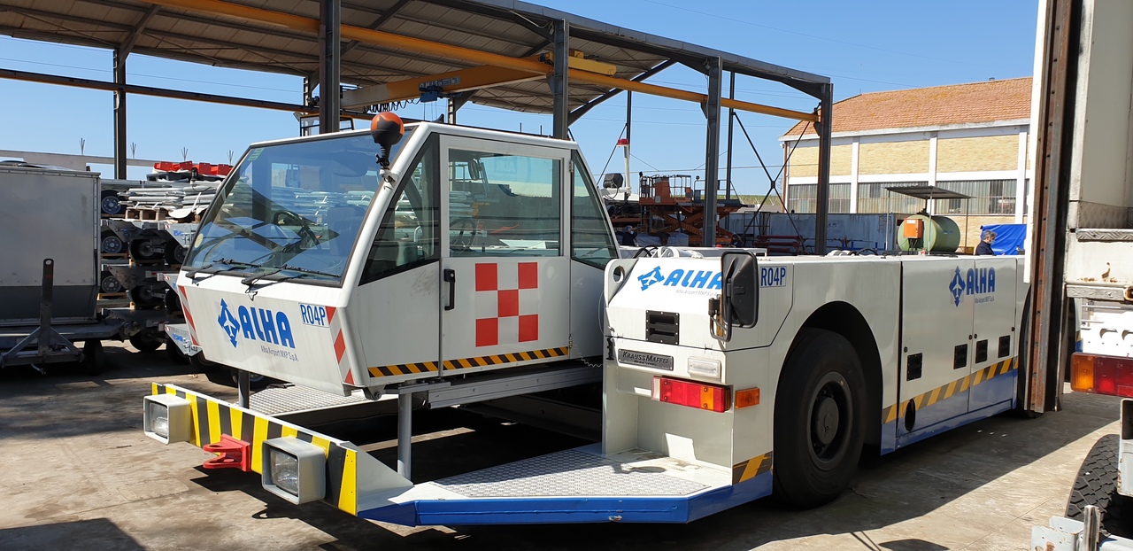 Аэродромный тягач Goldhofer PTS R1: фото 7