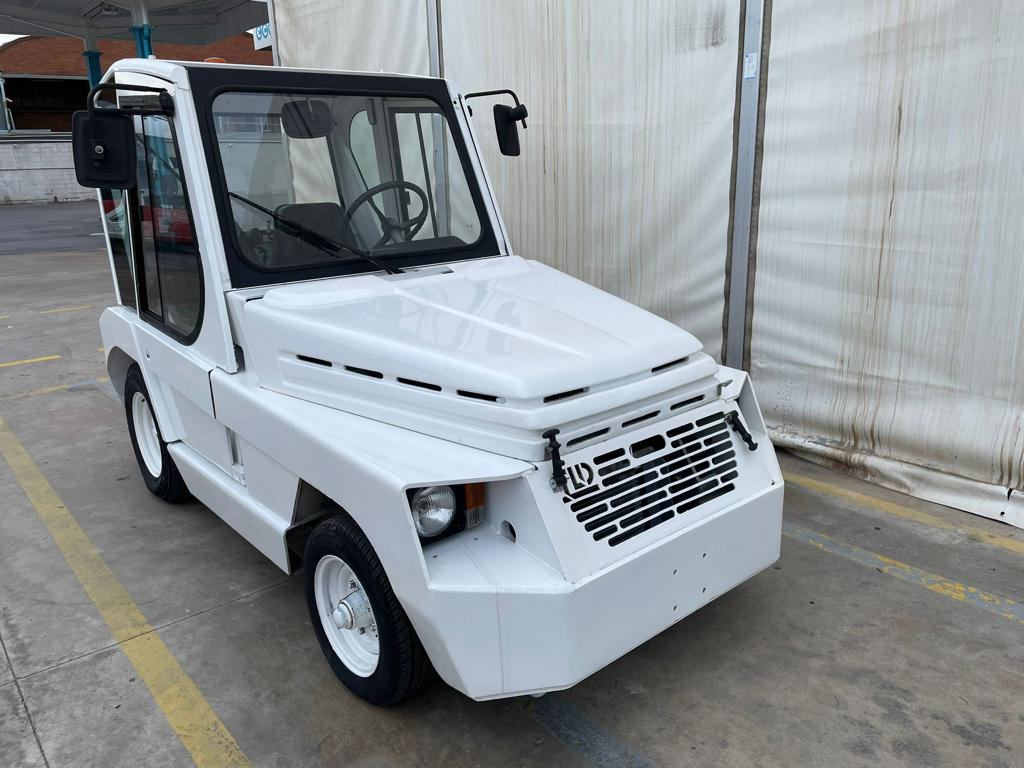 TLD TMX30 - Аэродромный тягач: фото 2 TLD TMX30 - Аэродромный тягач: фото 2