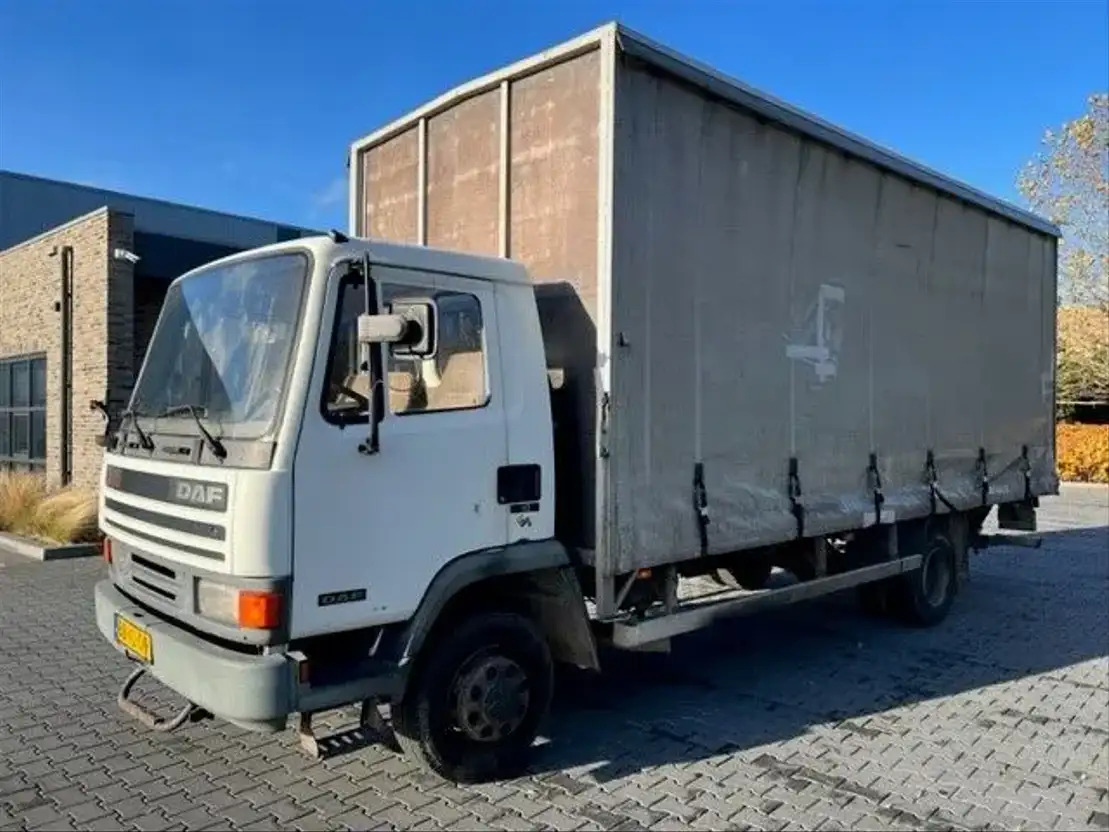 DAF LF 45.160 FA45.160 - Тентованный грузовик: фото 1 DAF LF 45.160 FA45.160 - Тентованный грузовик: фото 1