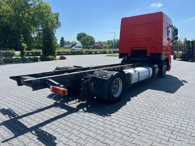 DAF XF 105.410 FA105.410 XF - Грузовик-шасси: фото 4 DAF XF 105.410 FA105.410 XF - Грузовик-шасси: фото 4