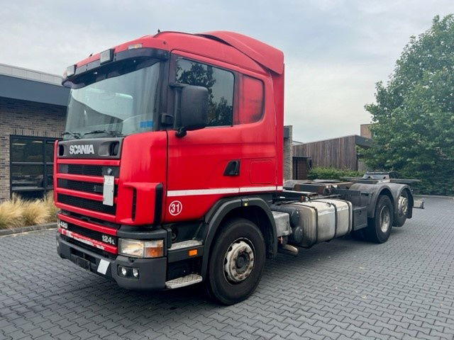 Scania R124-420 .420 6x2 - Грузовик-шасси: фото 1 Scania R124-420 .420 6x2 - Грузовик-шасси: фото 1