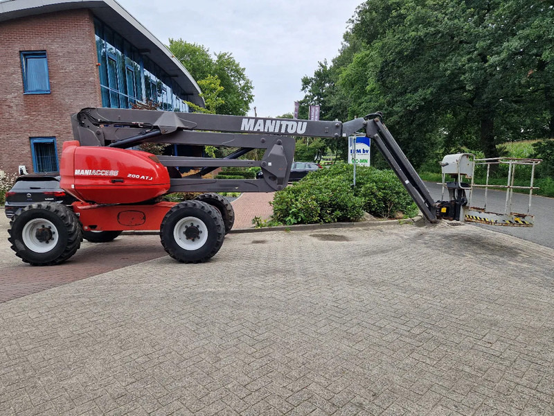Manitou 200 ATJ - Коленчатый подъемник: фото 1 Manitou 200 ATJ - Коленчатый подъемник: фото 1