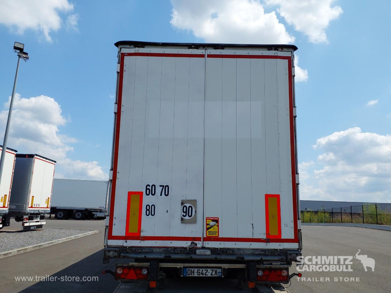 Тентованный полуприцеп SCHMITZ Curtainsider Mega Taillift: фото 9