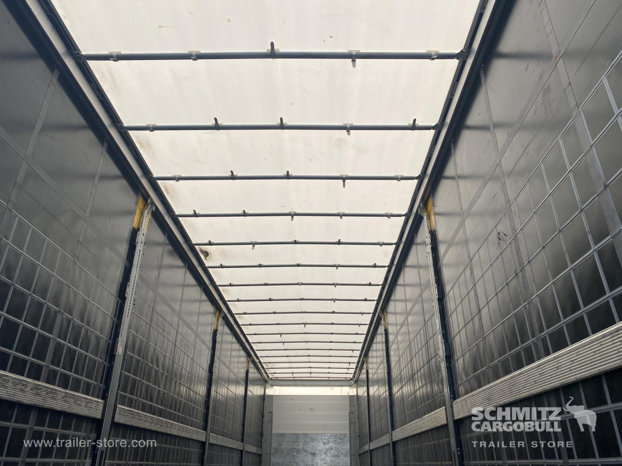 SCHMITZ Curtainsider Standard - Тентованный полуприцеп: фото 3 SCHMITZ Curtainsider Standard - Тентованный полуприцеп: фото 3
