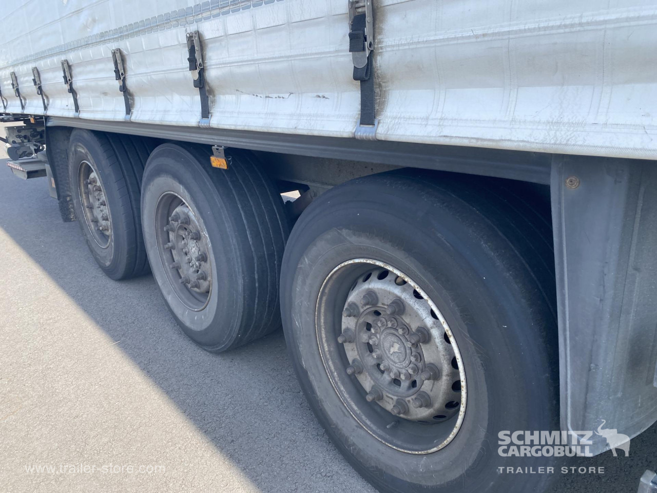 SCHMITZ Curtainsider Standard Taillift - Тентованный полуприцеп: фото 3 SCHMITZ Curtainsider Standard Taillift - Тентованный полуприцеп: фото 3