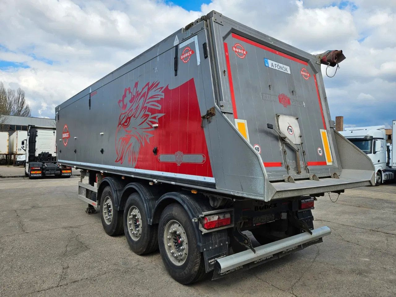 Bodex KIS3B 40m3 - Самосвальный полуприцеп: фото 5 Bodex KIS3B 40m3 - Самосвальный полуприцеп: фото 5