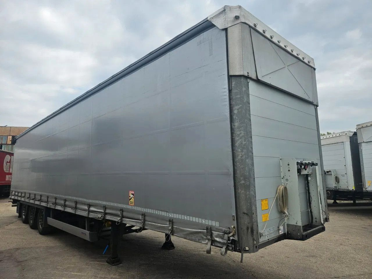 Schmitz Cargobull SCB S3T VARIOS 2 units! Lifting Axle A&C, XL Cod - Тентованный полуприцеп: фото 2 Schmitz Cargobull SCB S3T VARIOS 2 units! Lifting Axle A&C, XL Cod - Тентованный полуприцеп: фото 2