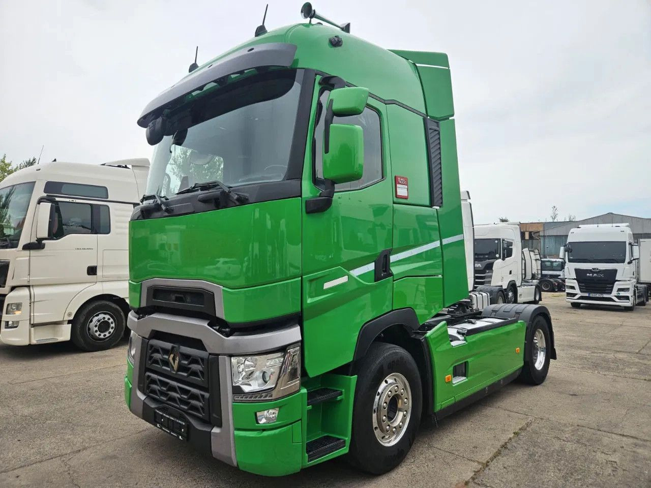 Renault T520 HSC, Navi, Standklima, Horns, Full Spoiler, - Тягач: фото 1 Renault T520 HSC, Navi, Standklima, Horns, Full Spoiler, - Тягач: фото 1