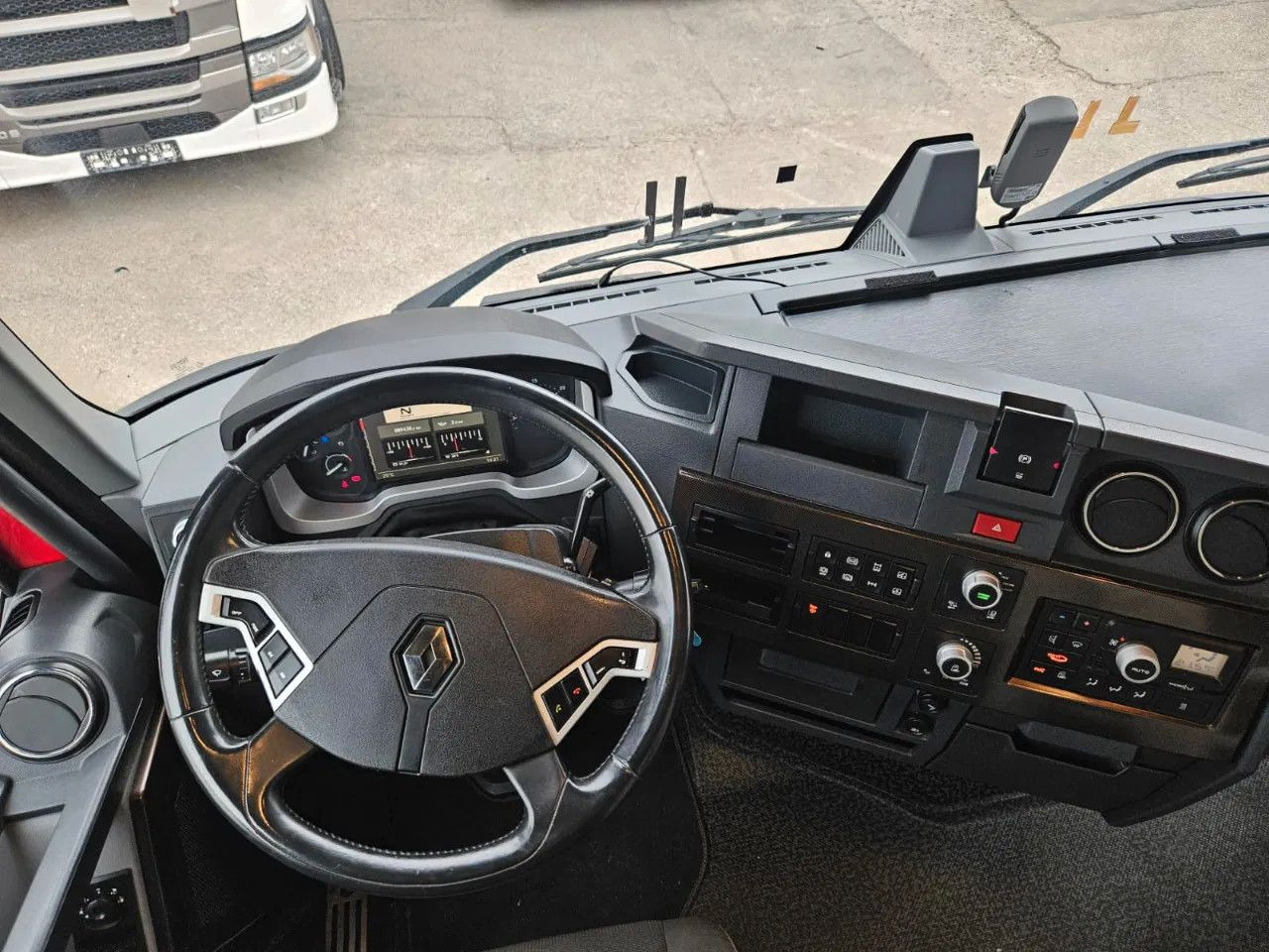 Тягач Renault T520 HSC, Standard, Retarder: фото 10