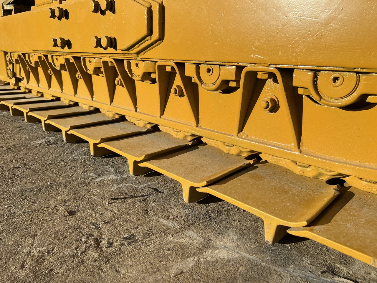 Бульдозер KOMATSU D65-E: фото 7 Бульдозер KOMATSU D65-E: фото 7