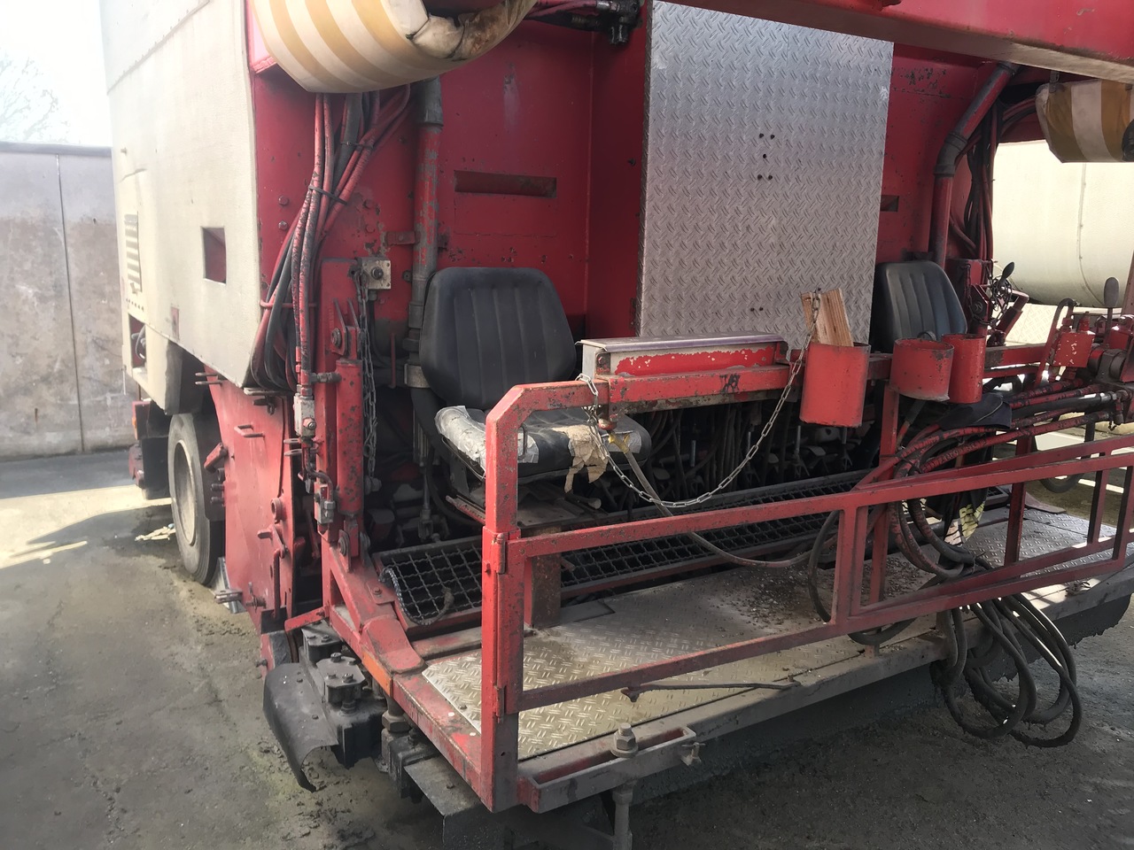 Schaefer KRZS 1000 Asphalt - Bitumen Reparaturzug mit Splittstreuer und Anpresswalzen - Асфальтоукладочная техника: фото 5 Schaefer KRZS 1000 Asphalt - Bitumen Reparaturzug mit Splittstreuer und Anpresswalzen - Асфальтоукладочная техника: фото 5