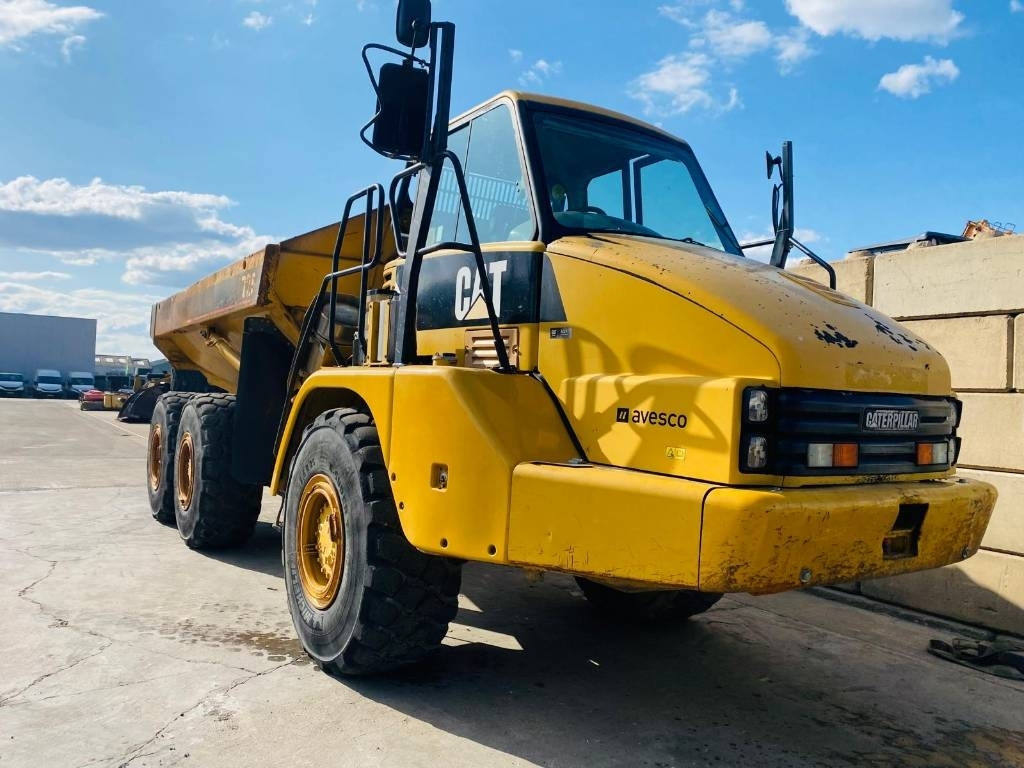 CAT 725 - Сочленённый самосвал: фото 4 CAT 725 - Сочленённый самосвал: фото 4