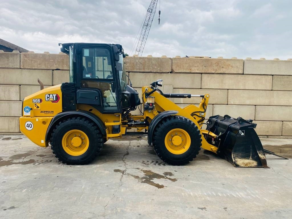 CAT 908-14a - Колёсный погрузчик: фото 2 CAT 908-14a - Колёсный погрузчик: фото 2