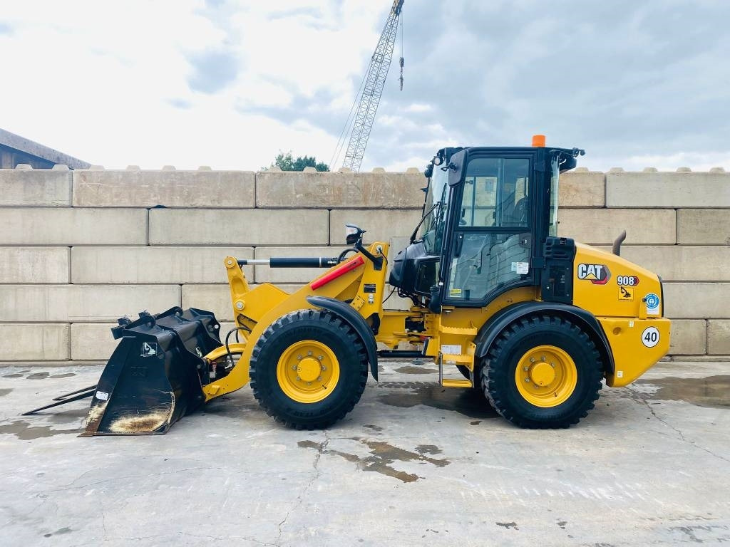 CAT 908-14a - Колёсный погрузчик: фото 1 CAT 908-14a - Колёсный погрузчик: фото 1