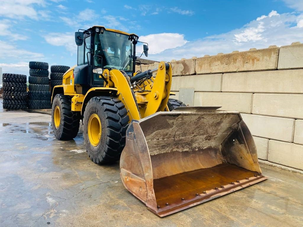 CAT 926m - Колёсный погрузчик: фото 3 CAT 926m - Колёсный погрузчик: фото 3