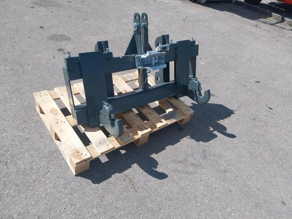 Adapter Giant Hoflader auf 3 Punkt Kat II Palettengabel Radlader - Вилы для Колёсных погрузчиков: фото 1 Adapter Giant Hoflader auf 3 Punkt Kat II Palettengabel Radlader - Вилы для Колёсных погрузчиков: фото 1
