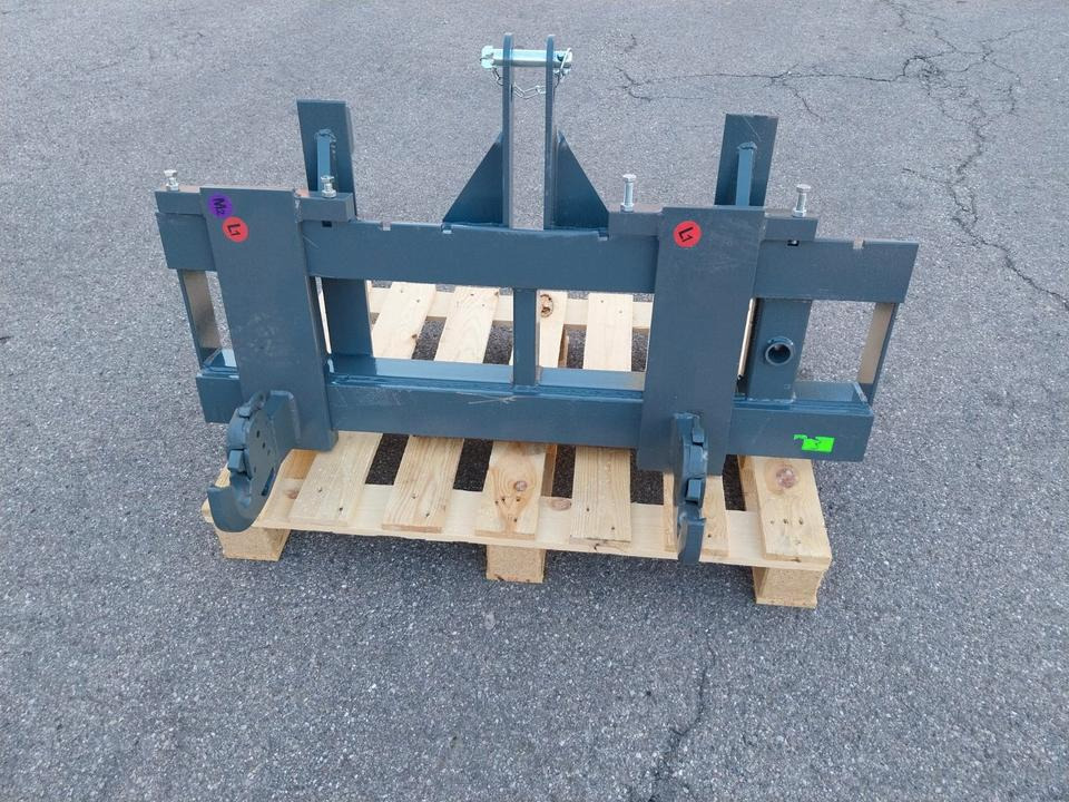 Adapter Weidemann Hoflader auf 3 Punkt Kat II Palettengabel Euro - Вилы: фото 1 Adapter Weidemann Hoflader auf 3 Punkt Kat II Palettengabel Euro - Вилы: фото 1