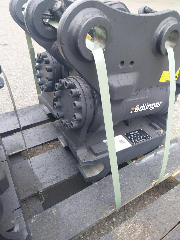 Rädlinger Tilt 2,5 - 6 to Powertilt Minibagger MS 03 Sany 35 - Тилтротатор для Мини-экскаваторов: фото 3 Rädlinger Tilt 2,5 - 6 to Powertilt Minibagger MS 03 Sany 35 - Тилтротатор для Мини-экскаваторов: фото 3