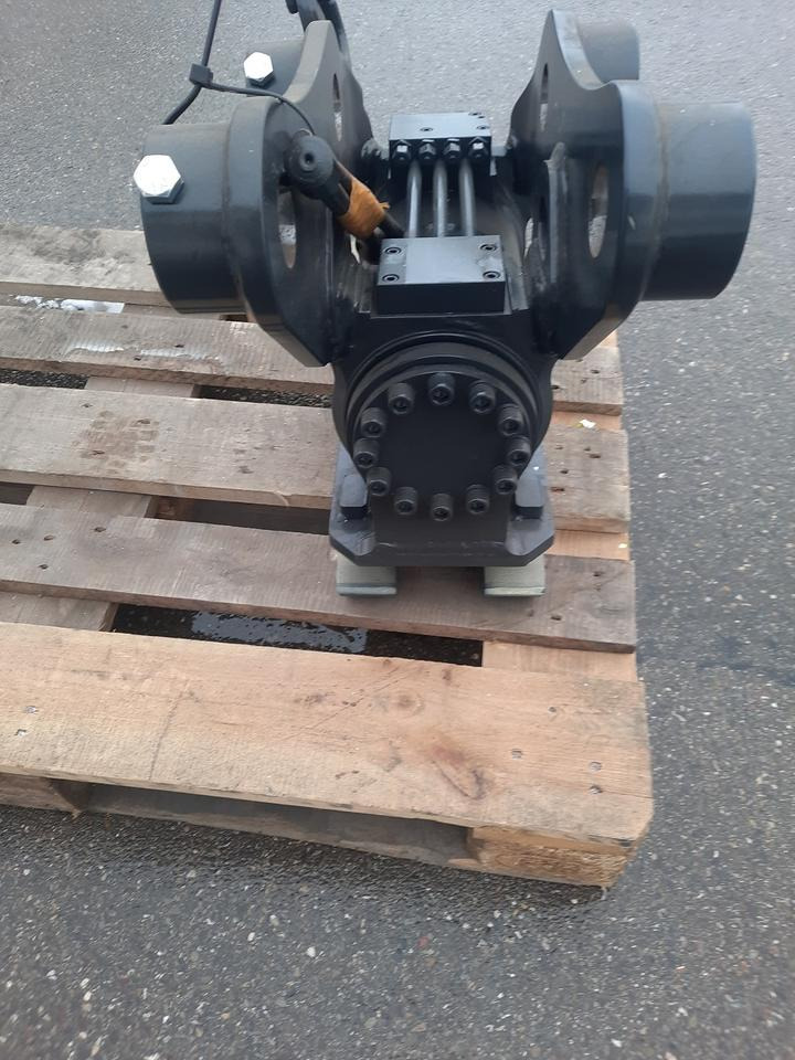 Rädlinger Tilt 3,5 -5 to Powertilt Minibagger Schwenkmotor Yanmar - Тилтротатор для Мини-экскаваторов: фото 4 Rädlinger Tilt 3,5 -5 to Powertilt Minibagger Schwenkmotor Yanmar - Тилтротатор для Мини-экскаваторов: фото 4