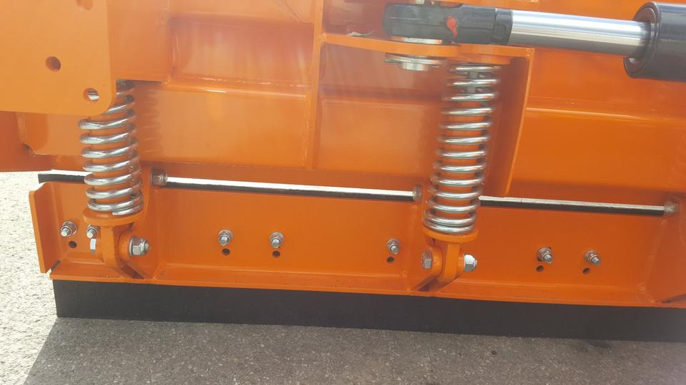 Schneeschild Samasz Vario Schneepflug Cat Schlepper Radlader - Отвал для снега: фото 5 Schneeschild Samasz Vario Schneepflug Cat Schlepper Radlader - Отвал для снега: фото 5