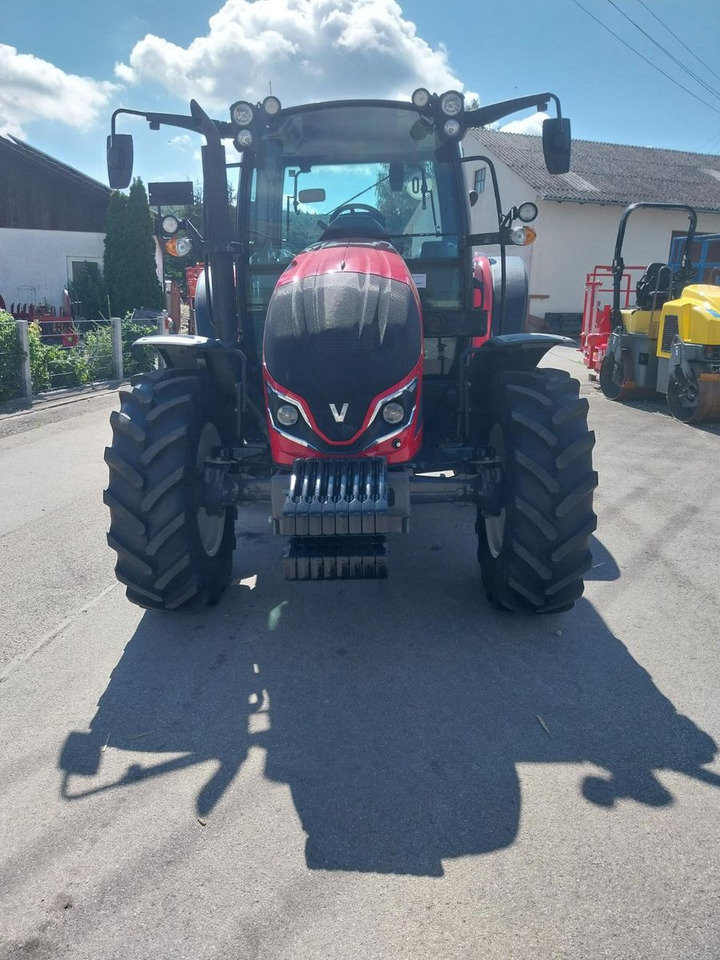 Valtra A 85 - Трактор: фото 2 Valtra A 85 - Трактор: фото 2
